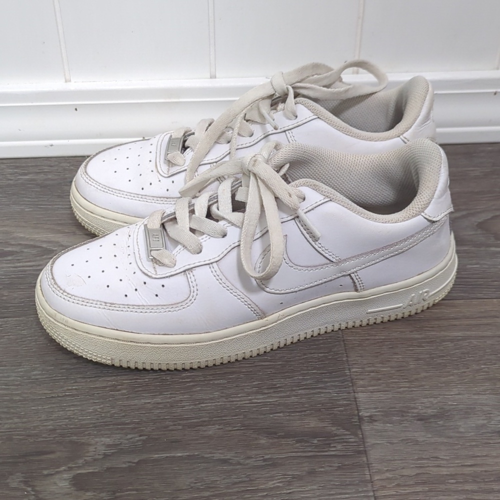 Air Force Ones With Silver On Shoe Strings